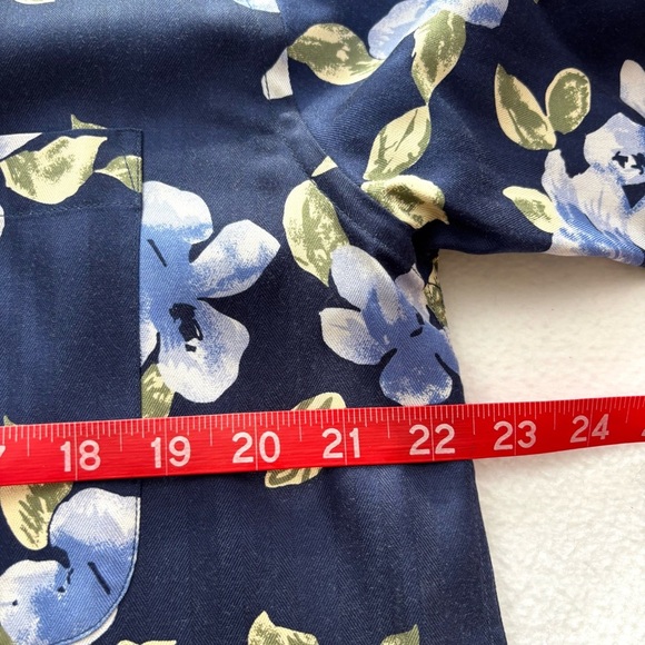 JoS A Banks Navy 100% Silk Hawaiian Tropical Short Sleeve Button Down Top (M) - Picture 14 of 15